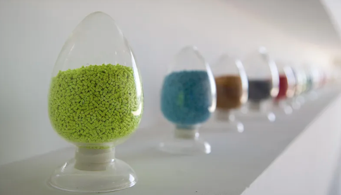 芳香族与脂肪族聚氨酯：从分子结构到应用选材